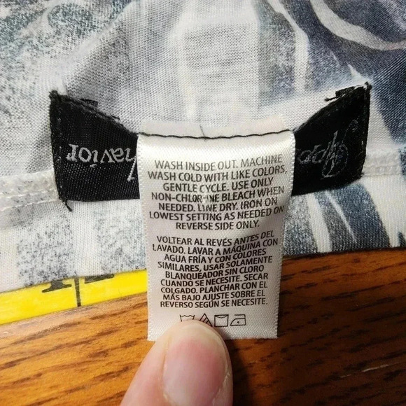 Appreciate Behavior Gray Black With Studs Design Short Sleeve Top Plus Size 3X - Picture 5 of 8